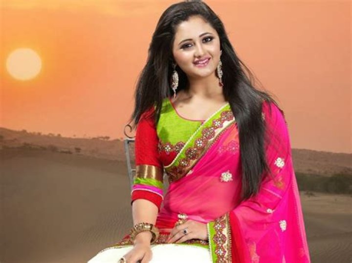 What is Rashmi Desai story?