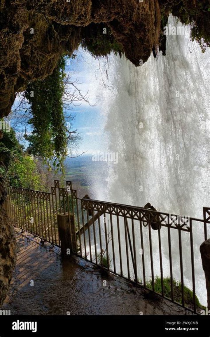 What is the city of water falls?
