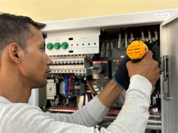 What is the difference between 442a and 309a?