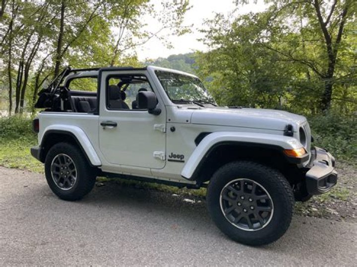 What is the freedom top on a Wrangler?