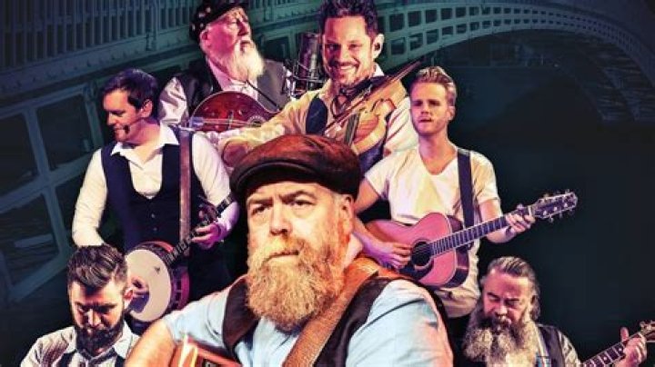 What is the main theme of Dubliners?