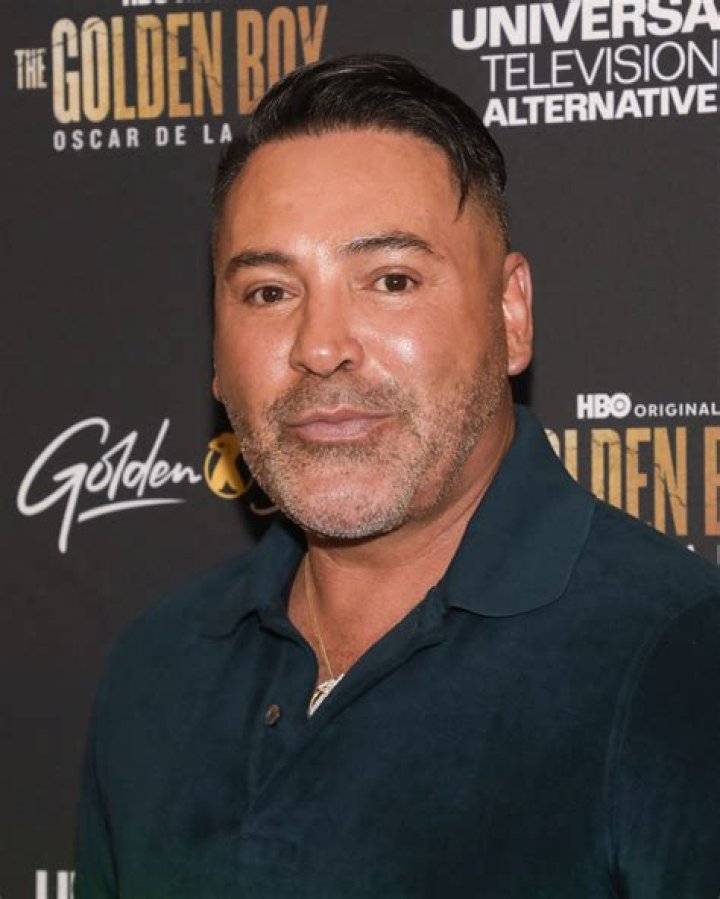 What is the most interesting fact about Oscar De La Hoya?