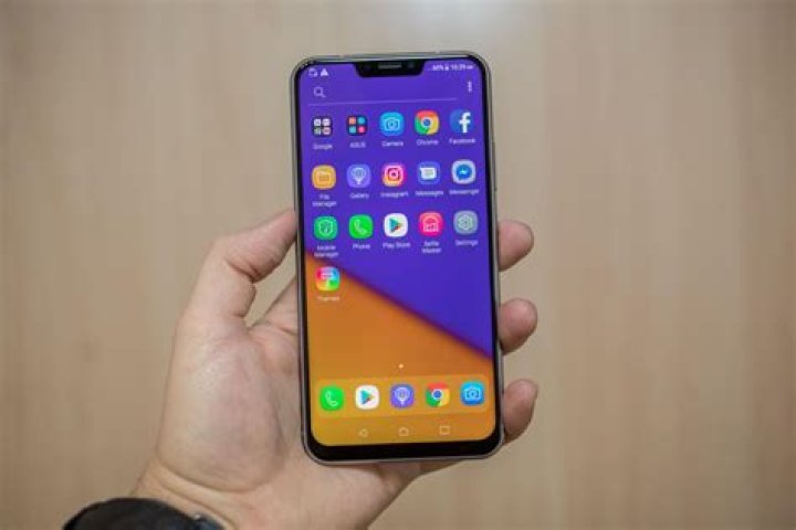 What is the price of Asus ZenFone 5?