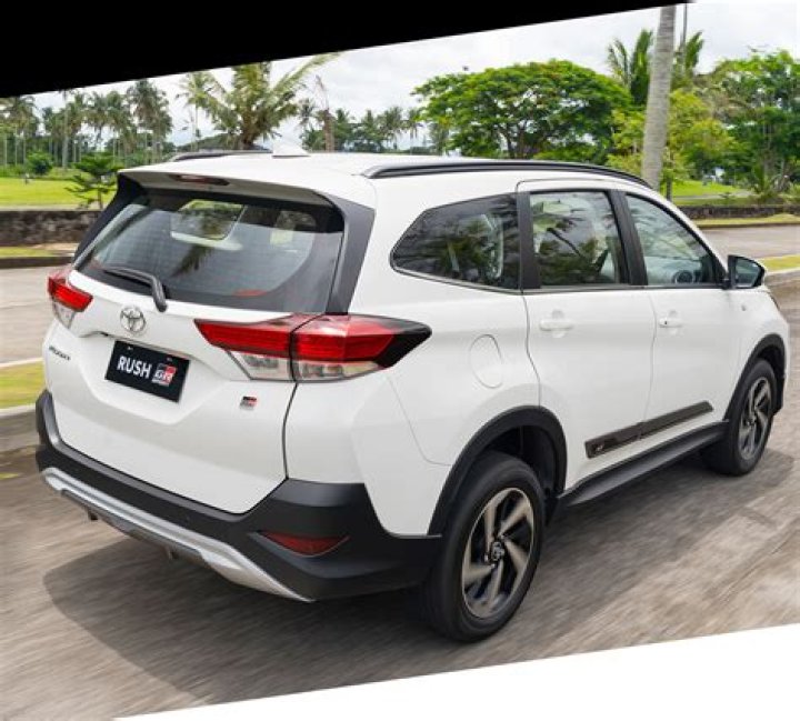 What is the price of Toyota Rush 2019?