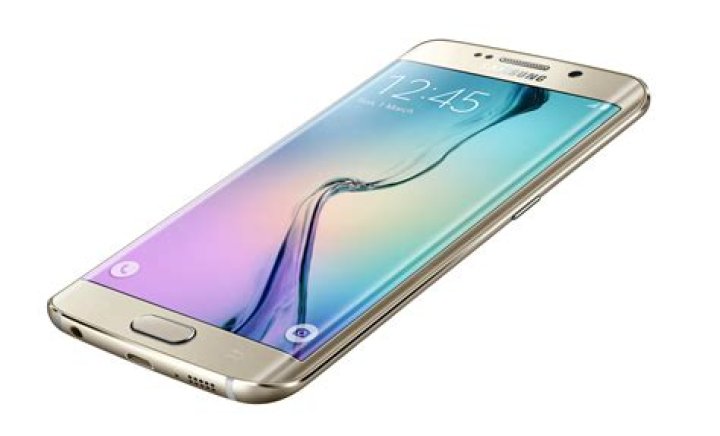 What is the RAM of Samsung s6 Edge?