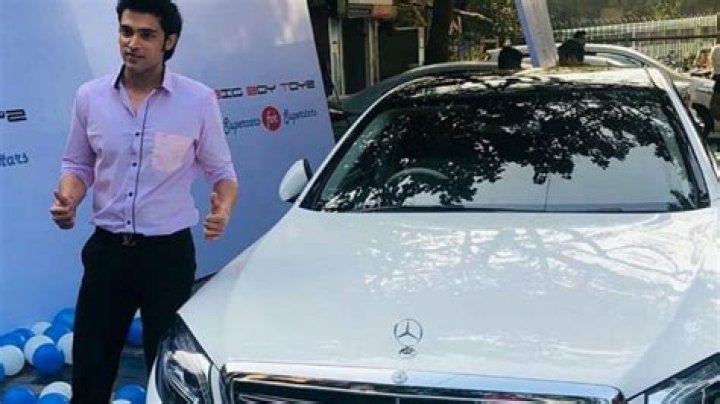 What is the salary of Parth Samthaan?
