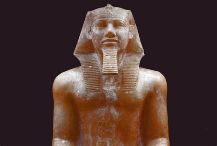 What is unique about Sneferu's reign as pharaoh?