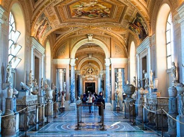 What kind of art is in the Vatican Museum?