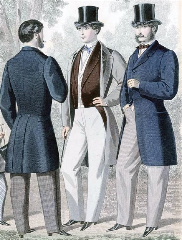 What kind of clothes did Victorians wear?