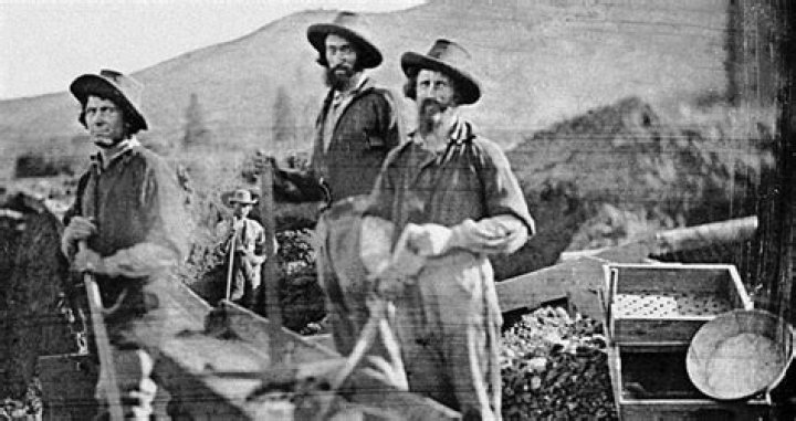 What kind of hats did gold miners wear?