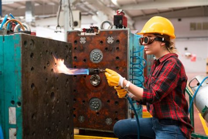 What kind of pants do welders wear?