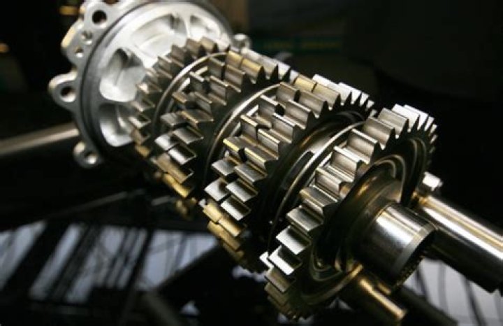 What kind of transmission is in a 2006 Ford 500?
