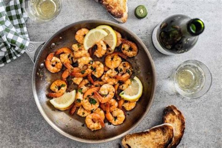 What kind of wine goes with shrimp tacos?