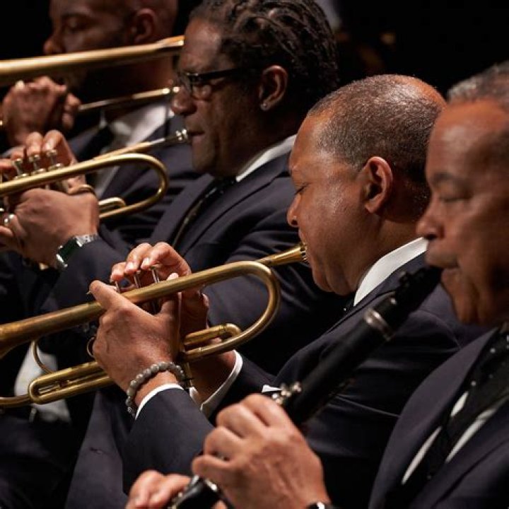 What mouthpiece does Wynton Marsalis use?
