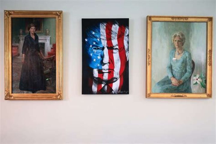 What presidential portraits are in the White House?