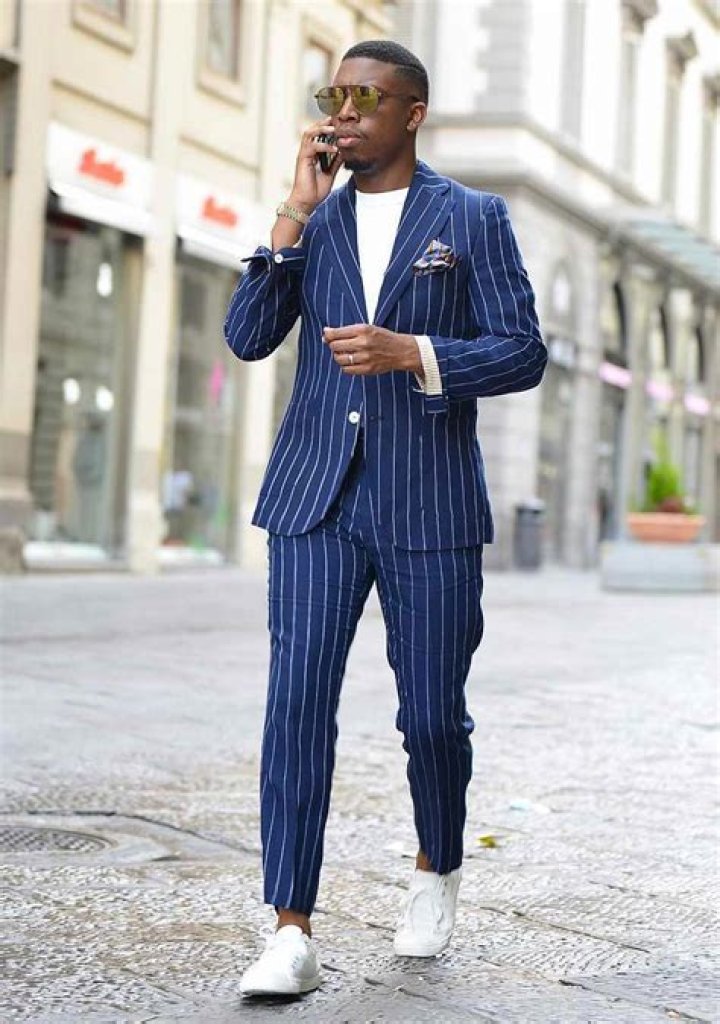 What shoes can I wear with a suit?