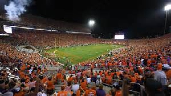 What time and channel is the LSU Clemson game on tonight?