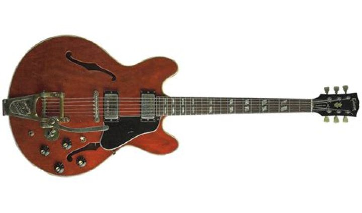 What was Chuck Berry's signature guitar?