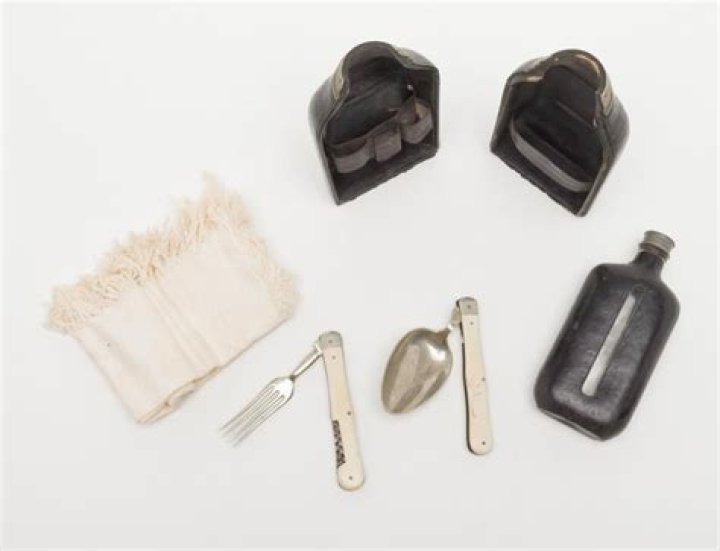 What was in a civil war eating utensil kit?