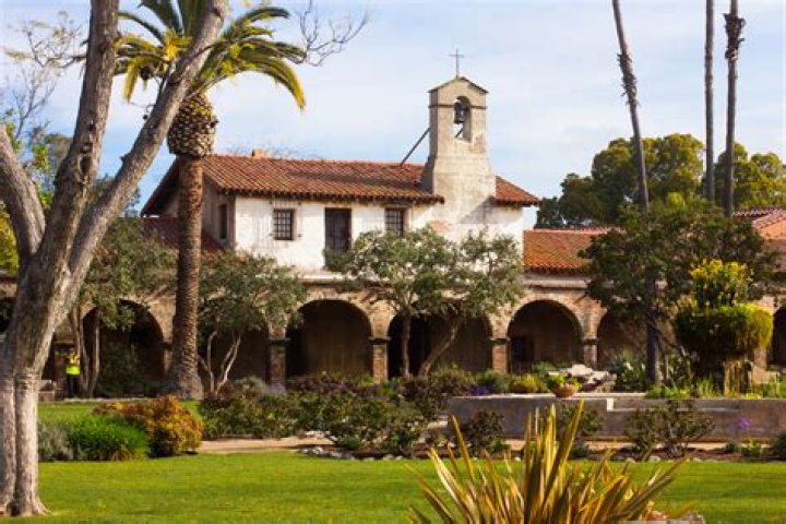 What was Mission San Juan Capistrano like?