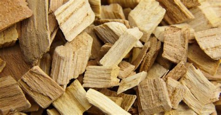 What wood in the Philippines is good for smoking meat?