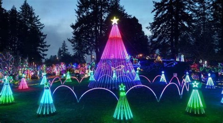 Where are the best Christmas light displays?