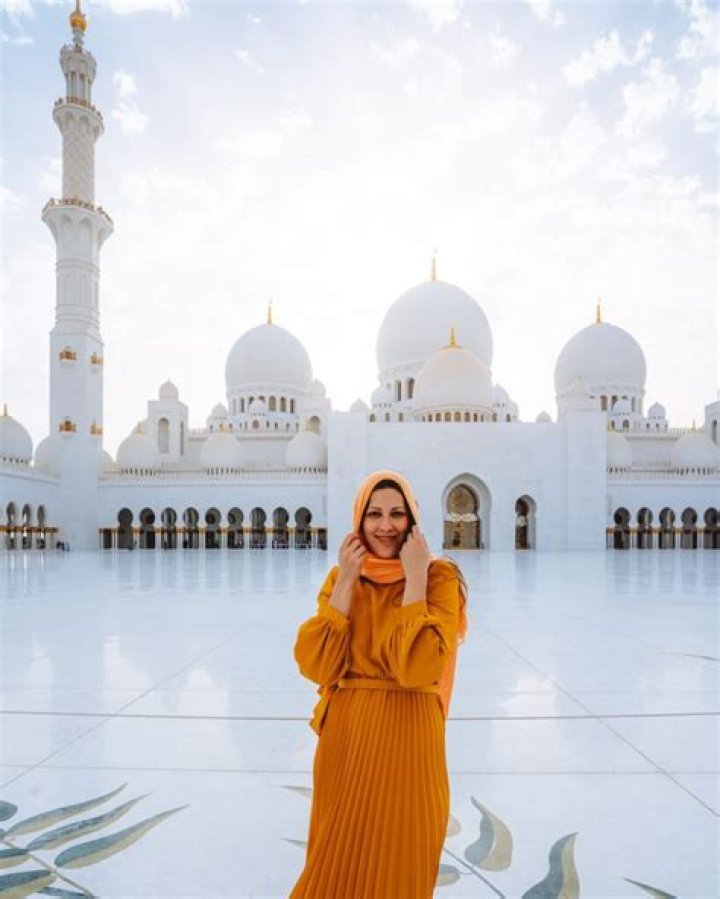 Where can I take my friend in Abu Dhabi?