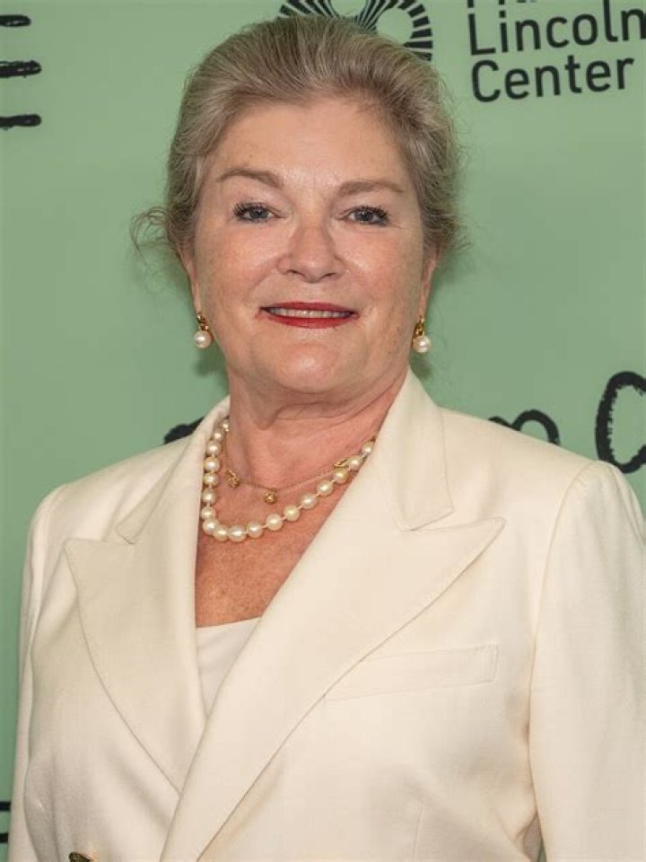 Where did Kate Mulgrew grow up?