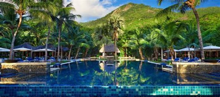 Where do celebrities stay in Seychelles?