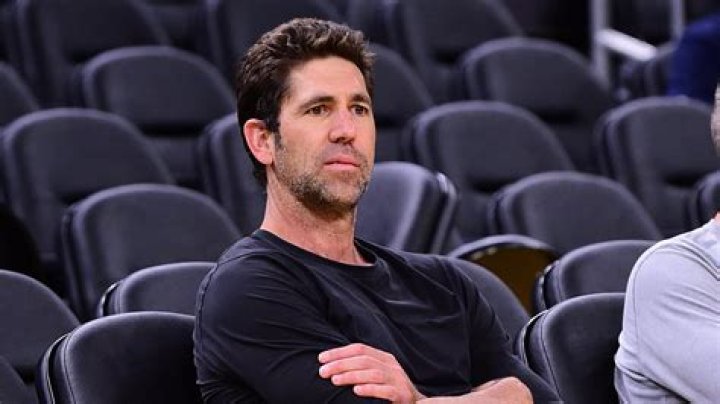 Where does Bob Myers live?