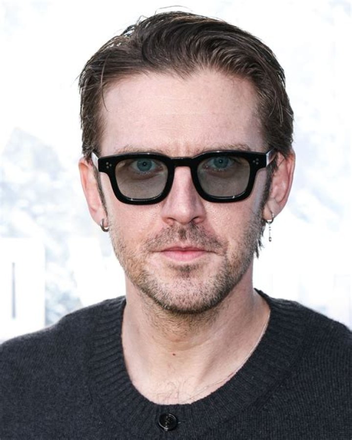 Where does Dan Stevens reside?