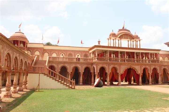Where is Jodha Akbar Palace?