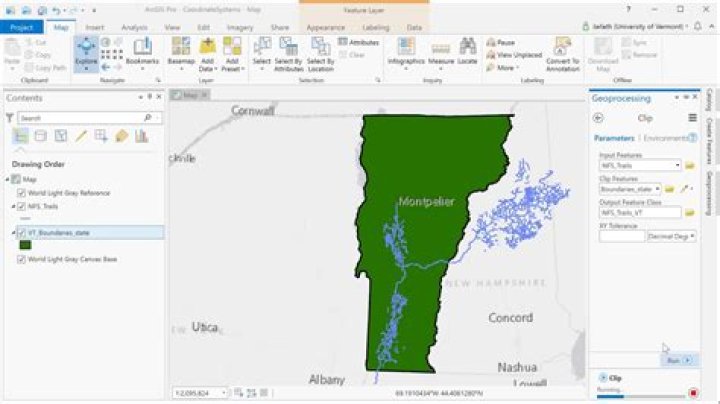 Where is the project tool in ArcGIS?
