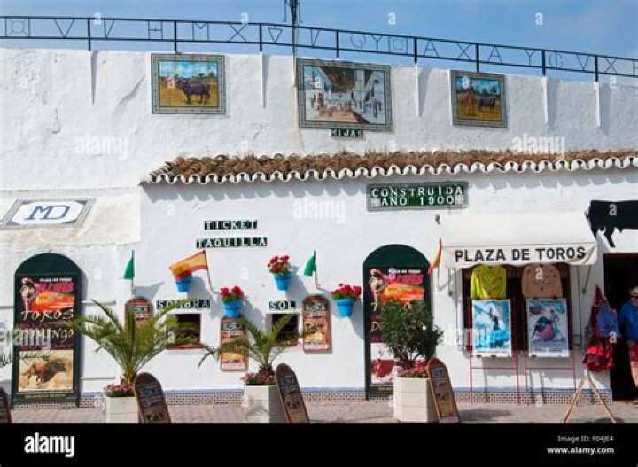 Where is the smallest bullring in Spain?