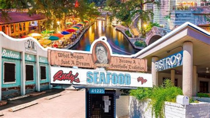 Where should I eat in San Antonio on New Years Eve?