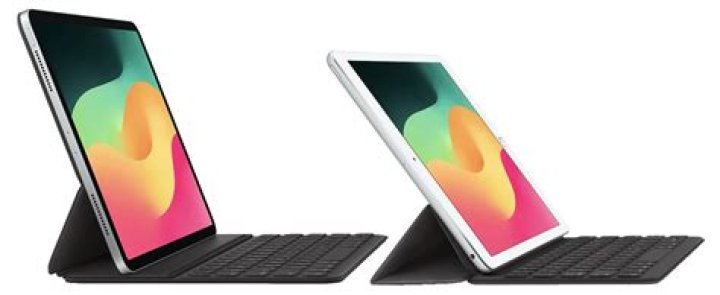 Which keyboard is compatible with iPad 7th generation?