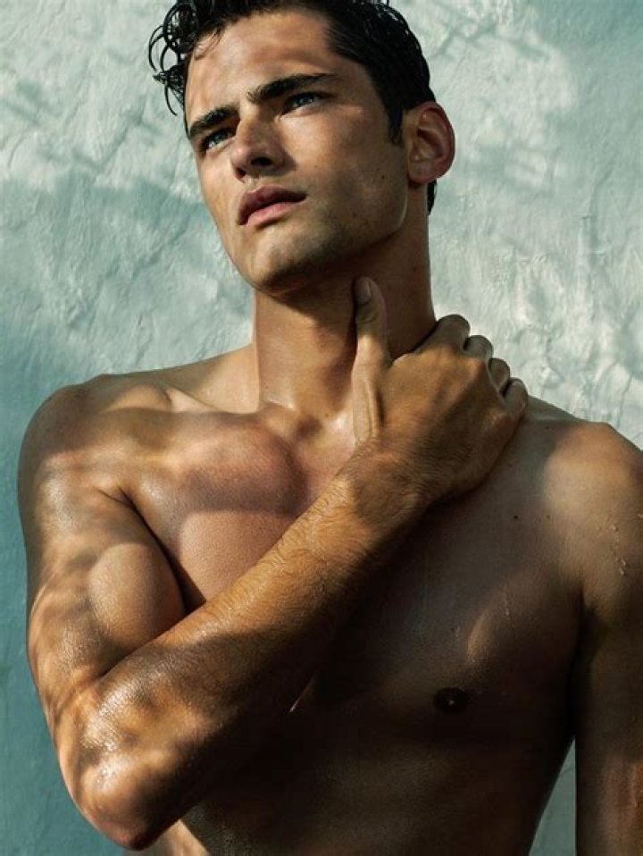 Who are the hottest male models?