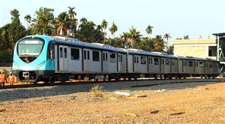 Who built Kochi Metro?