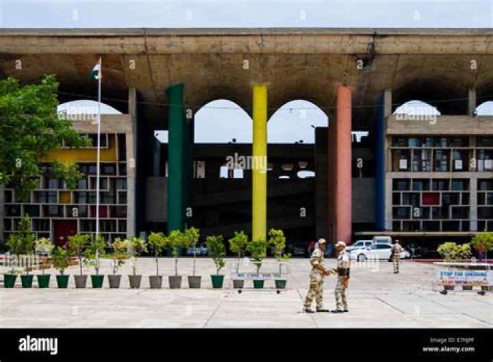 Who designed Chandigarh High Court?