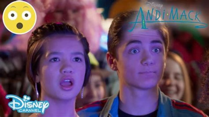 Who does Andi end up with in Andi Mack?