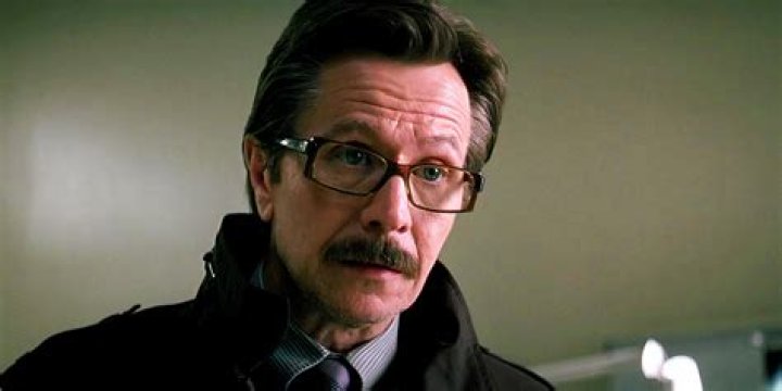 Who does Jim Gordon marry in the comics?