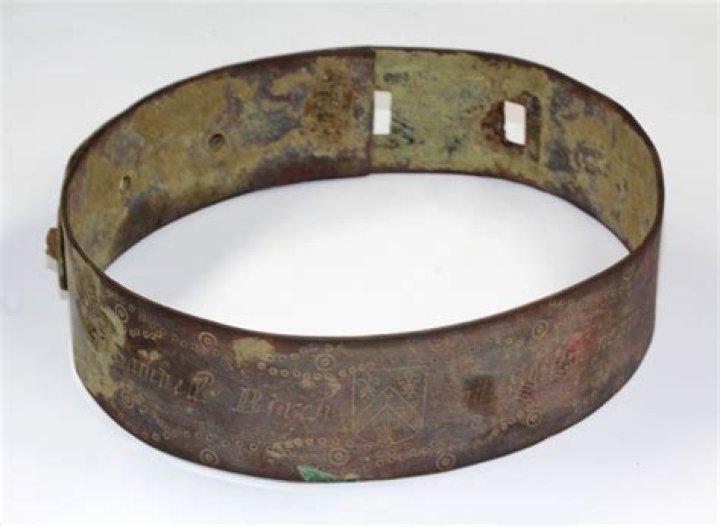 Who invented collar?