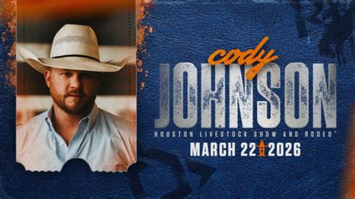 Who is Cody Johnson touring with in 2020?