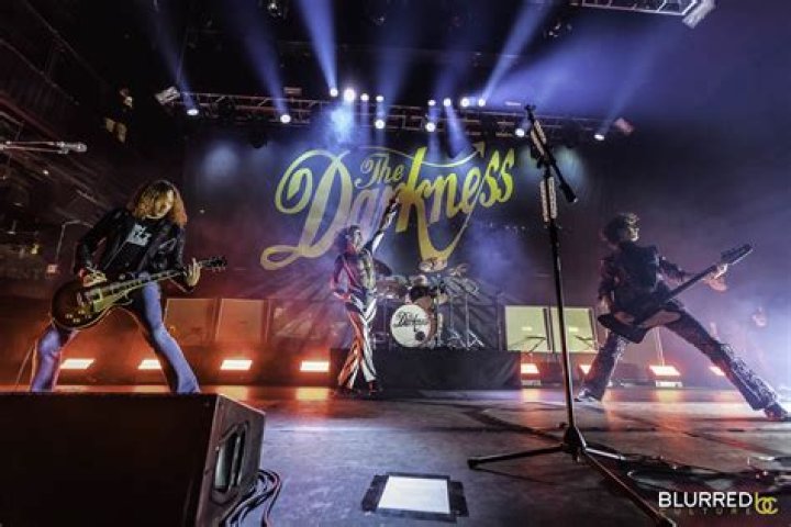 Who is in the band The Darkness?