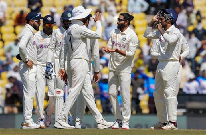 Who is man of the series Ind vs Aus 2019?