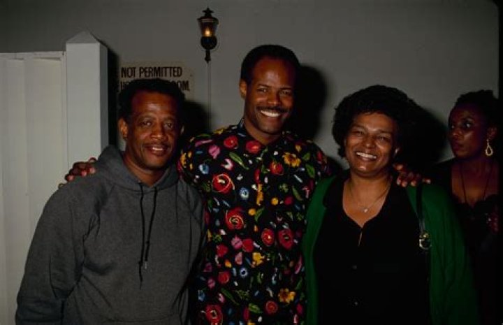 Who is Michael Wayans father?
