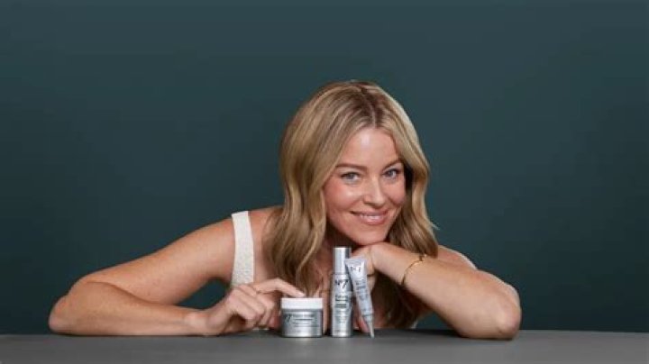 Who is the actress in Australian dare me?