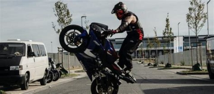 Who is the best stuntman in Bollywood?