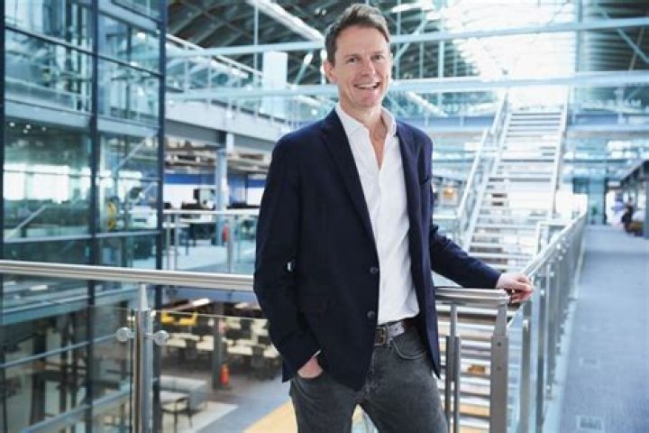 Who is the CEO of Halfords?