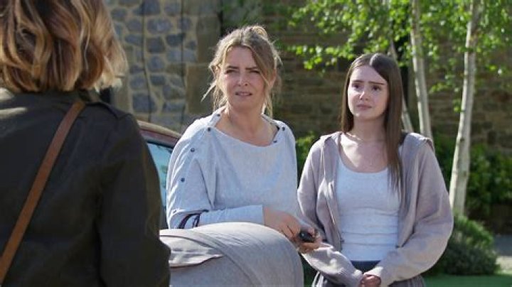 Who is the dad to Vanessa's baby in Emmerdale?